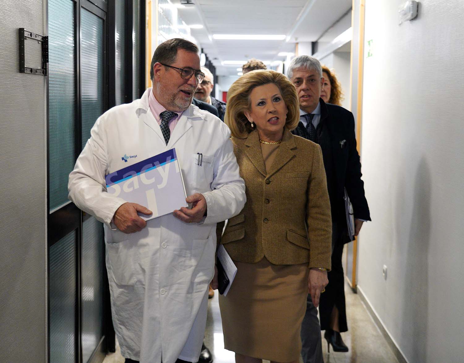 César Sánchez ICAL. La gerente regional de Salud, Violeta Martínez, preside la primera reunión de la Comisión de seguimiento del Plan de Garantía Asistencial para El Bierzo junto al gerente de Asistencia Sanitaria2