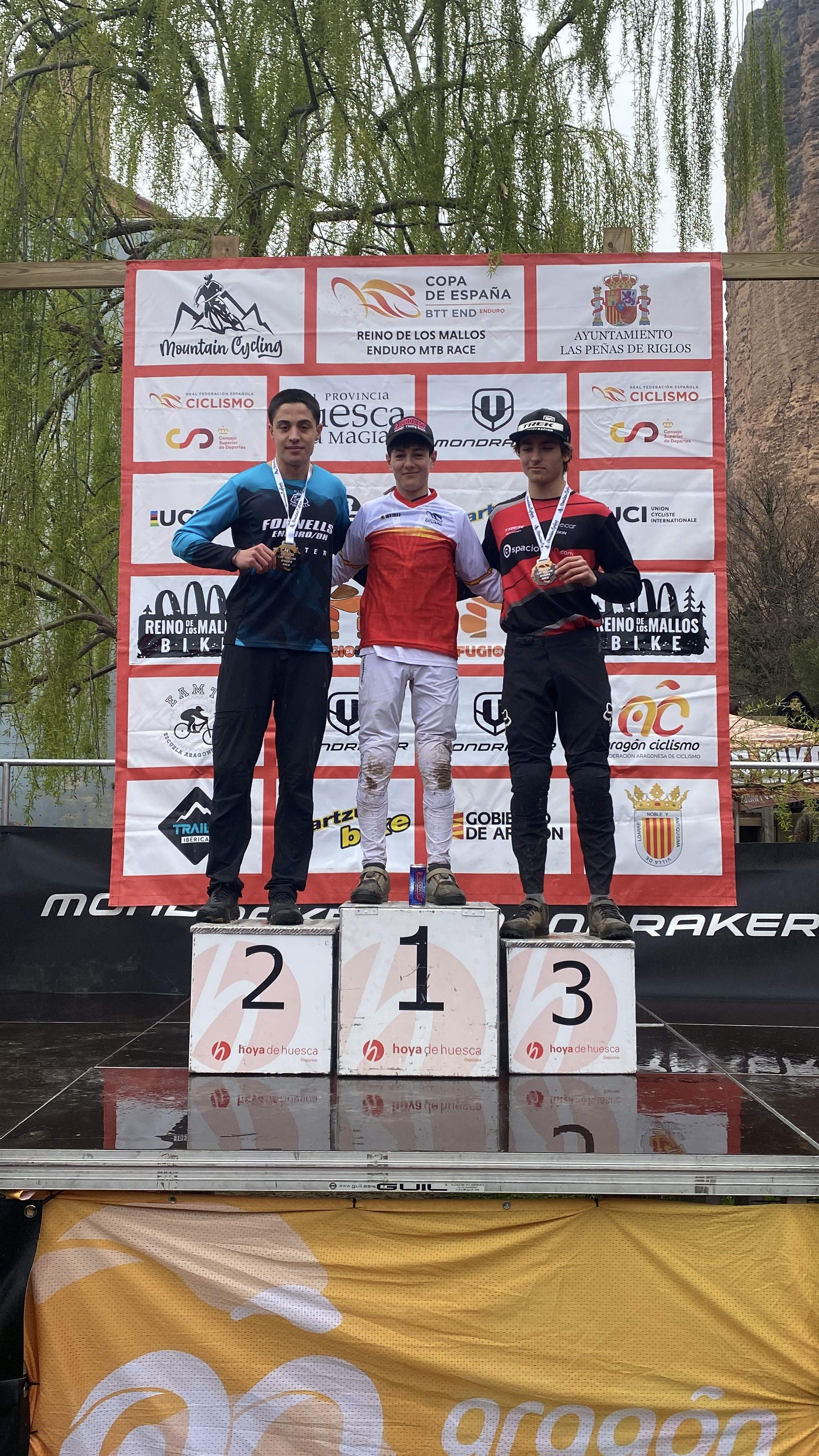 El rider berciano Enol Torre truinfa en el Reino de los Mallos Enduro Race El rider berciano Enol Torre truinfa en el Reino de los Mallos Enduro Race