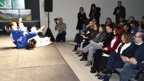 Presentación del libro Orbitas de Sara García (12)