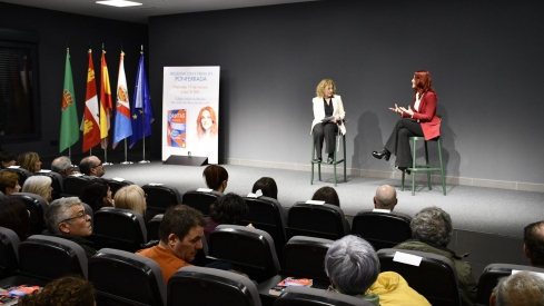 Presentación del libro Orbitas de Sara García (27)