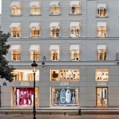 Tvitec 'viste' las curvas de vidrio de Dior en Lisboa