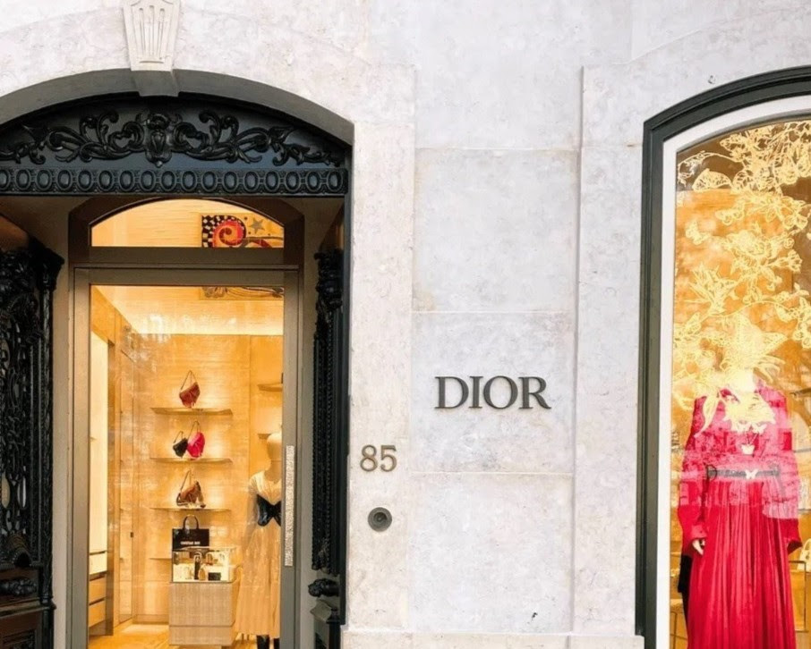 Tvitec 'viste' las curvas de vidrio de Dior en Lisboa 