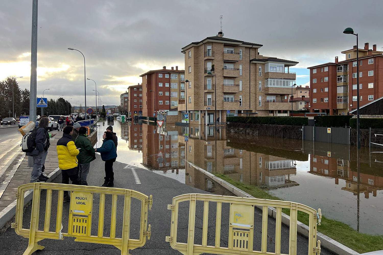 Las intensas lluvias provocan el desbordamiento del río Adaja a su paso por Ávila | Rmestudios / ICAL Las intensas lluvias provocan el desbordamiento del río Adaja a su paso por Ávila | Rmestudios / ICAL