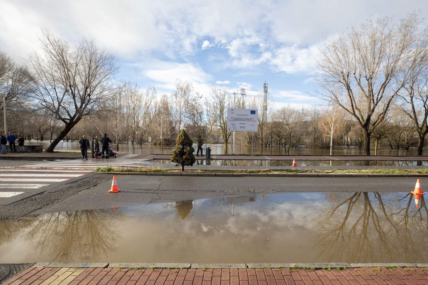 Las intensas lluvias provocan el desbordamiento del río Adaja a su paso por Ávila | Rmestudios / ICAL Las intensas lluvias provocan el desbordamiento del río Adaja a su paso por Ávila | Rmestudios / ICAL