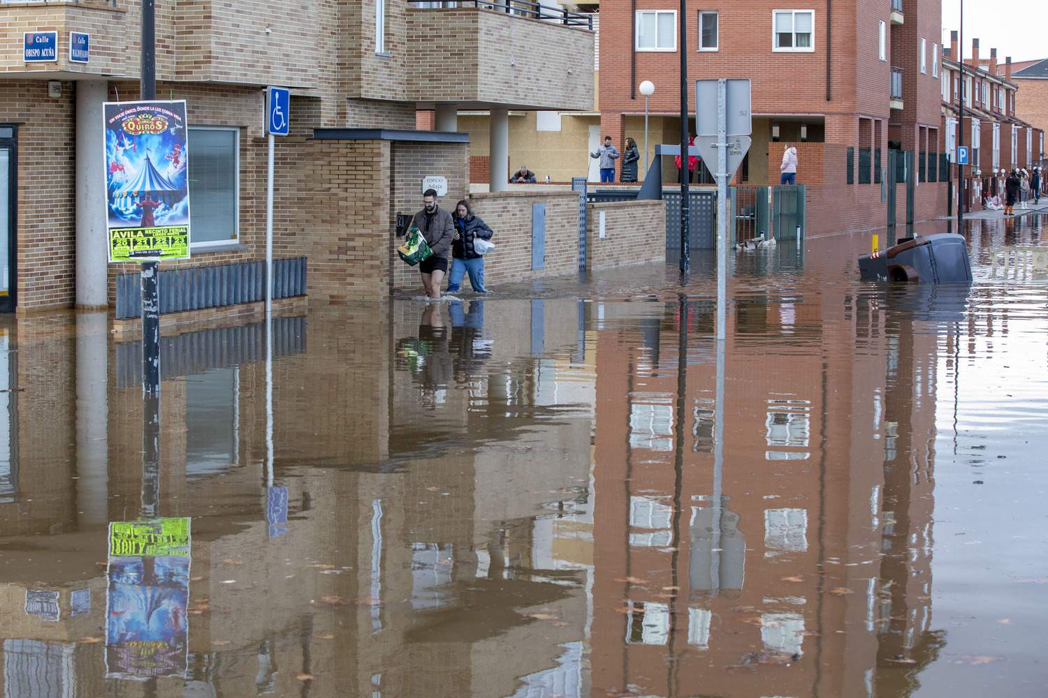Las intensas lluvias provocan el desbordamiento del río Adaja a su paso por Ávila | Rmestudios / ICAL Las intensas lluvias provocan el desbordamiento del río Adaja a su paso por Ávila | Rmestudios / ICAL