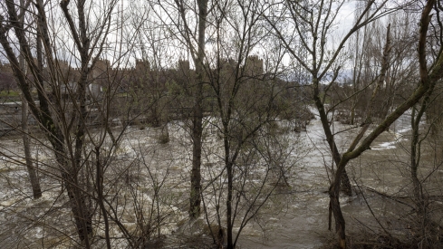 Río Adaja a su paso por la capital abulense | Rmestudios / ICAL
