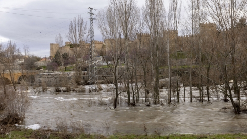 Río Adaja a su paso por la capital abulense | Rmestudios / ICAL