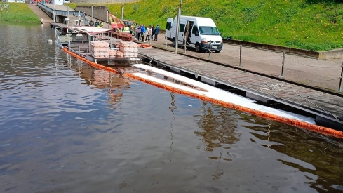 Un posible vertido de combustible de un barco hundido en el Duero en La Fregeneda (Salamanca) obliga a activar el plan de emergencia