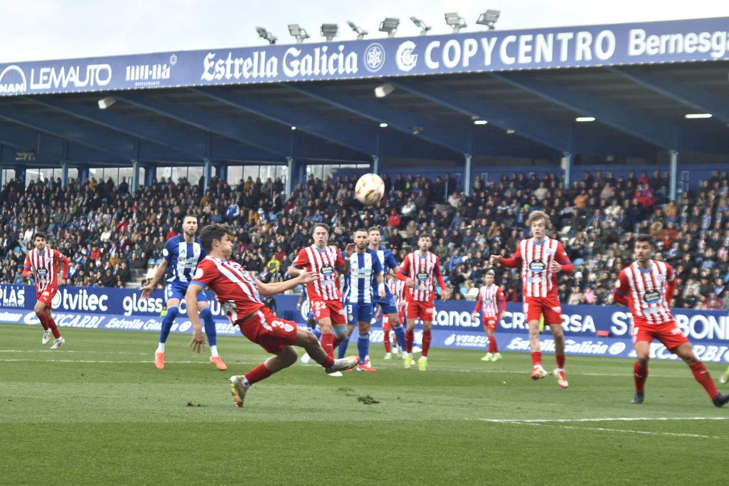 Ponferradina Lugo (69)