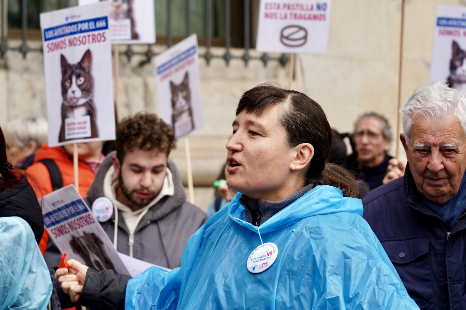Concentración de los veterinarios de León por el uso de medicamentos | Campillo / ICAL