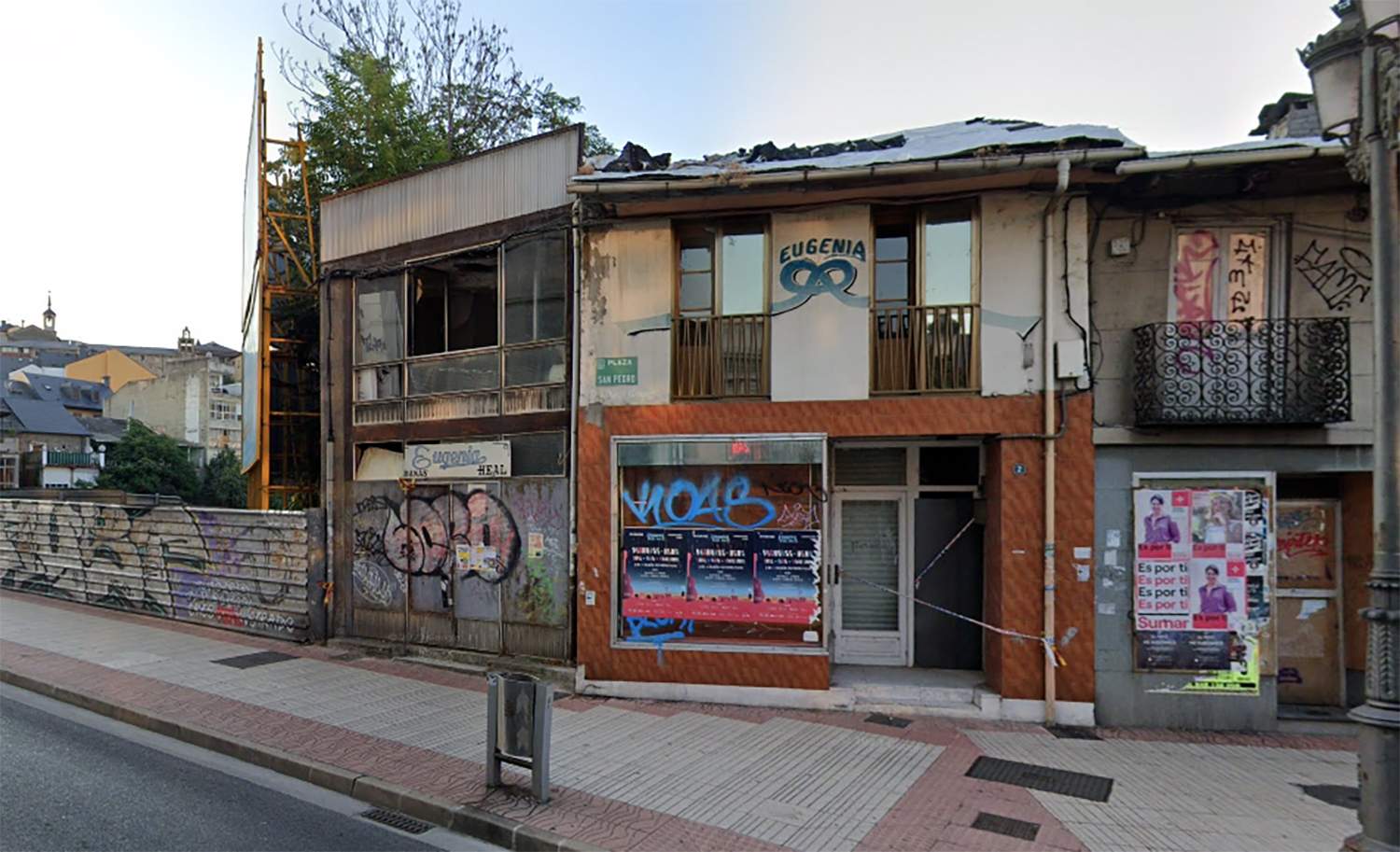Edificio declarado en ruina en la plaza San Pedro Edificio declarado en ruina en la plaza San Pedro
