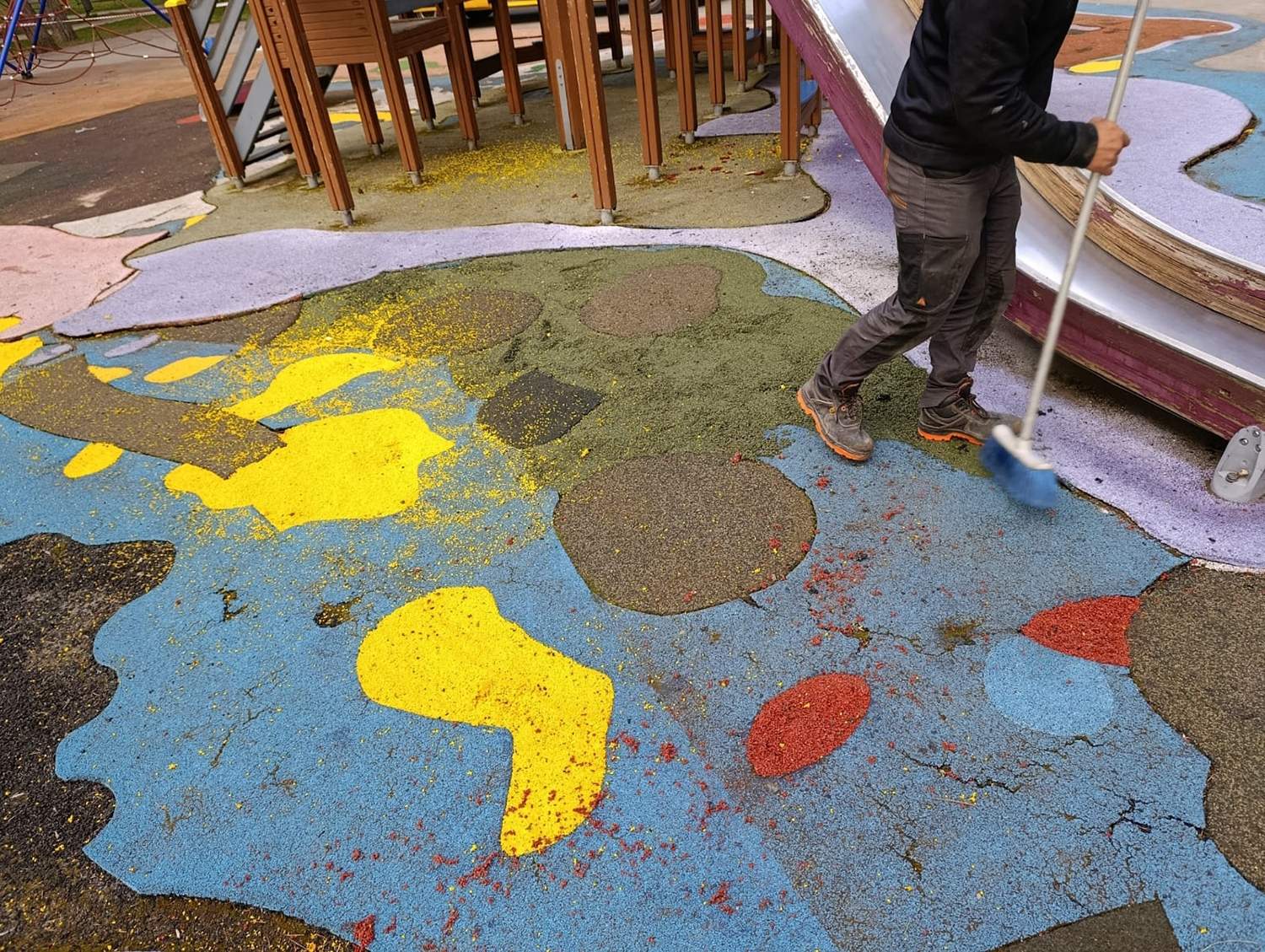 Vandalismo en el parque infantil del Temple 