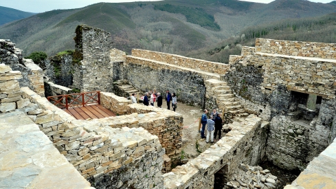 Castillo de Sarracín, en Vega de Valcarce