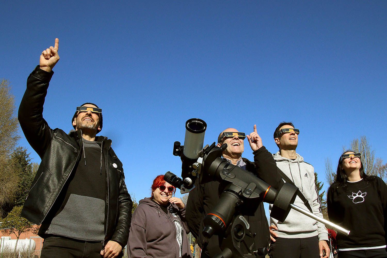 Peio García / ICAL . La Asociación de Astronomía de León organiza una observación pública del eclipse parcial de Sol