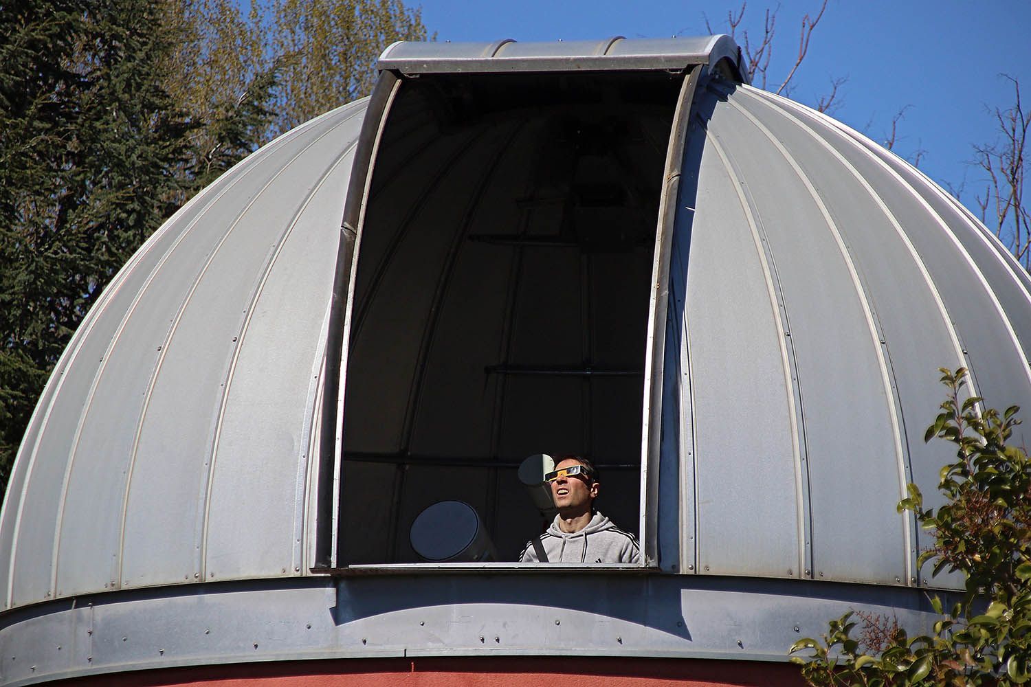 Peio García / ICAL . La Asociación de Astronomía de León organiza una observación pública del eclipse parcial de Sol