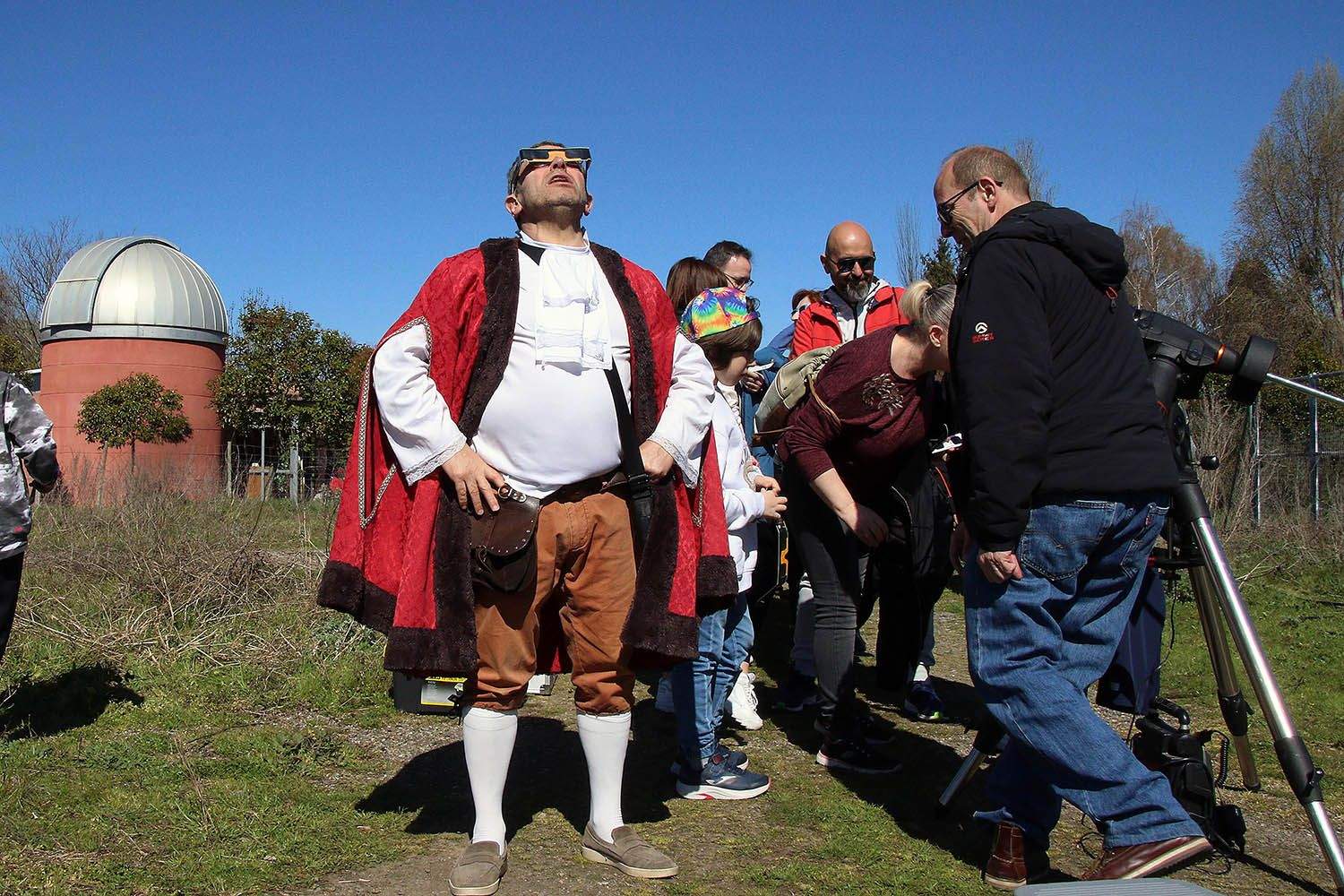 Peio García / ICAL . La Asociación de Astronomía de León organiza una observación pública del eclipse parcial de Sol