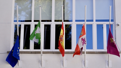 Luto en Villablino |Foto archivo del luto por la muerte de sus 5 vecinos en Cerredo