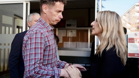 Campillo  ICAL. La vicepresidenta segunda del Gobierno, Yolanda Díaz, se reúne con el alcalde de Villablino, Mario Rivas