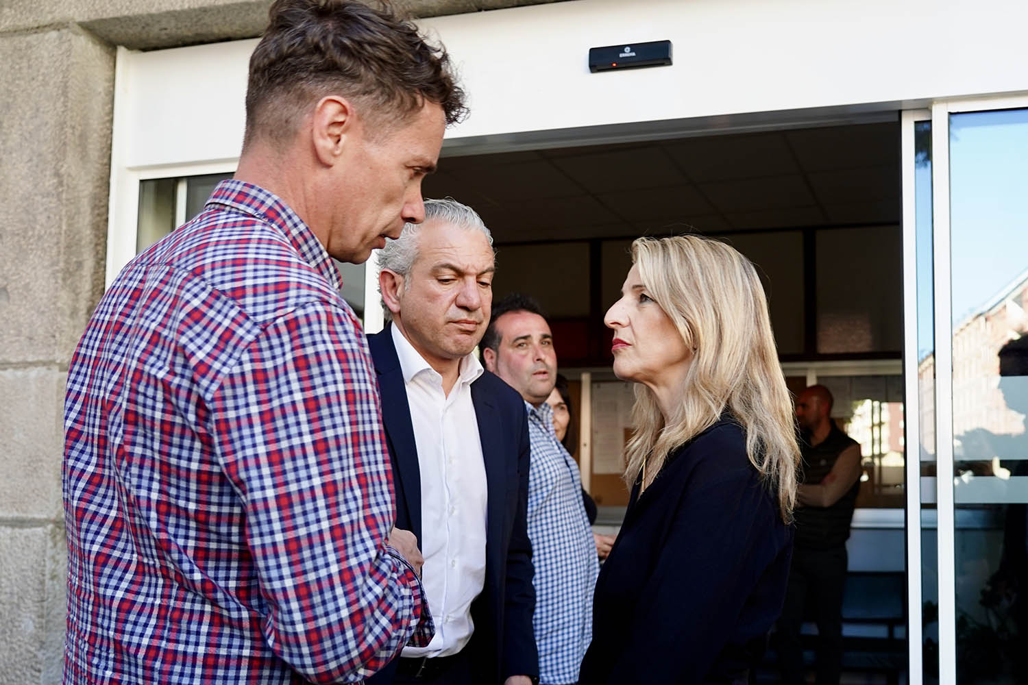 CampilloICAL. La vicepresidenta segunda del Gobierno, Yolanda Díaz, se reúne con el alcalde de Villablino, Mario Rivas. Junto a ellos, el delegado del Gobierno, Nicanor Sen. CampilloICAL. La vicepresidenta segunda del Gobierno, Yolanda Díaz, se reúne con el alcalde de Villablino, Mario Rivas. Junto a ellos, el delegado del Gobierno, Nicanor Sen.