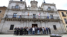 César Sánchez, ICAL . Minuto de silencio en el Ayuntamiento de Ponferrada y en el Consejo Comarcal del Bierzo por los mineros fallecidos ayer en la mina de Cerredo (Asturias)