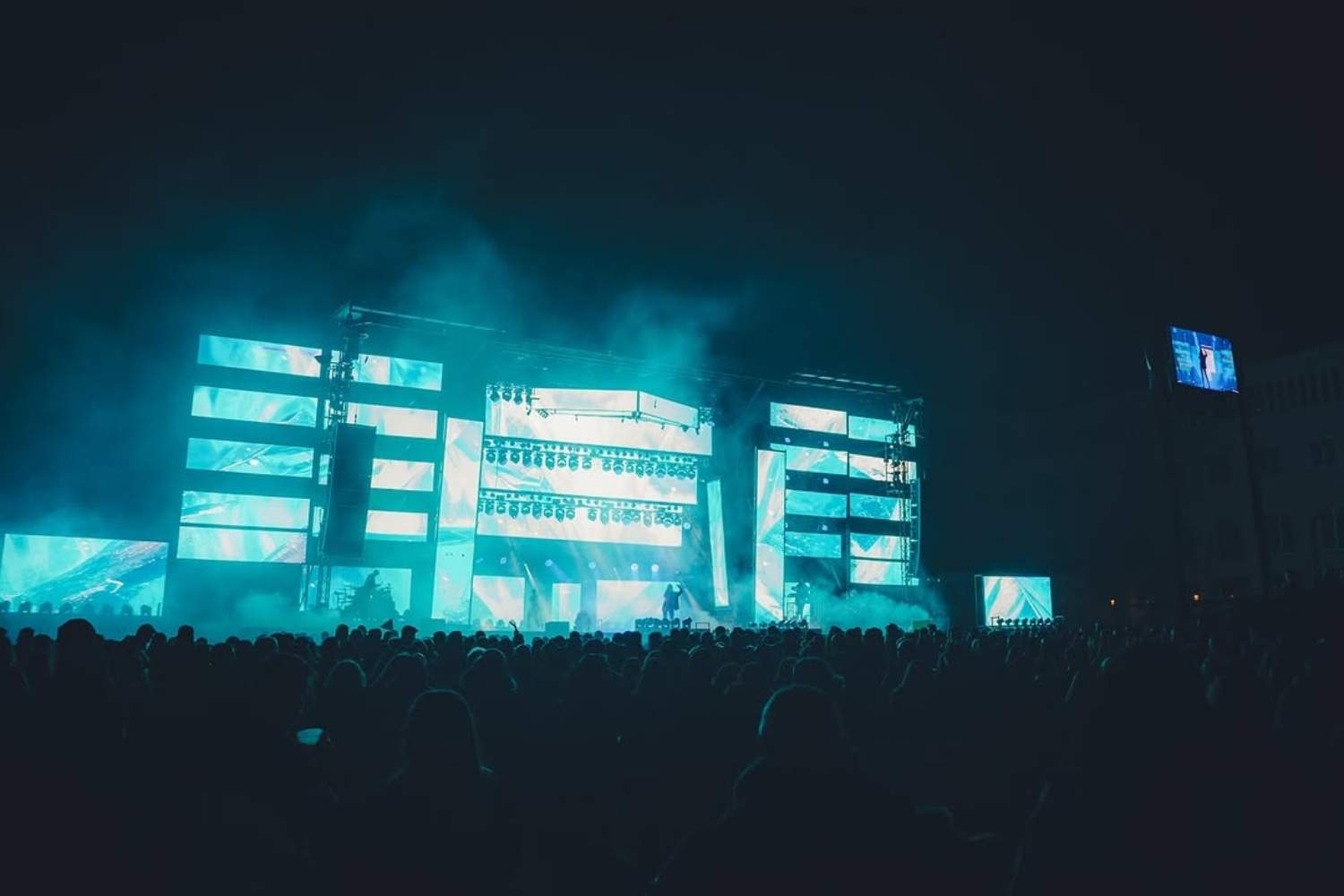 Las fiestas de Flores del Sil comienzan a 'aflorar' con el "plato fuerte": 'La Misión' como estrella del programa musical