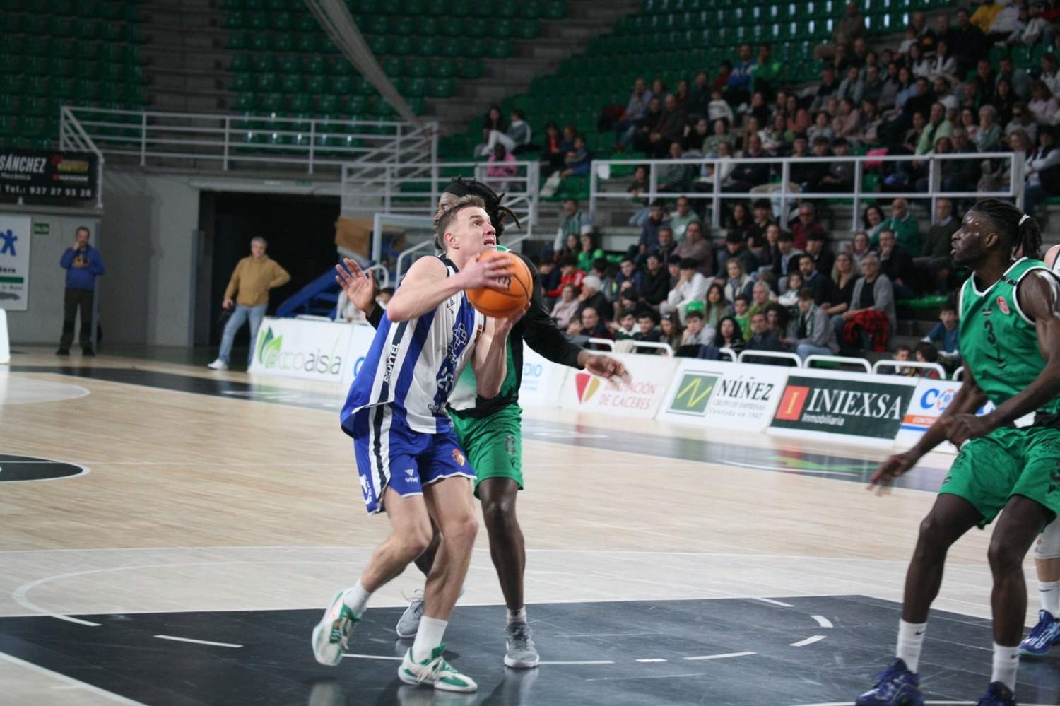 Cáceres Patrimonio de la Humanidad- Clínica Ponferrada Baloncesto| Norberto de la Mata