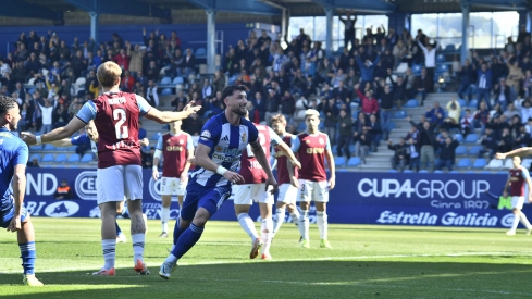 La Ponferradina se sacude la crisis y recupera el segundo puesto tras vencer al Real Unión La Ponferradina se sacude la crisis y recupera el segundo puesto tras vencer al Real Unión