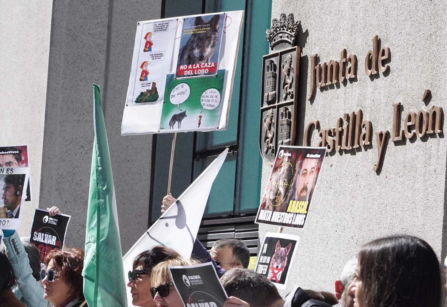 El Partido Animalista Pacma convoca una manifestación para protestar por la salida del lobo ibérico del Listado de Especies Silvestres en Régimen de Protección Especial (Lespre) | Miriam Chacón / ICAL 