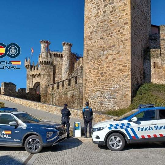Policía Nacional y Policía Municipal de Ponferrada Policía Nacional y Policía Municipal de Ponferrada