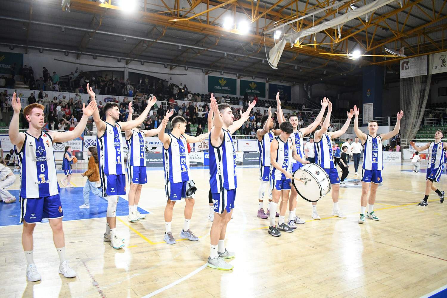 Celebración de Baloncesto Clínica Ponferrada