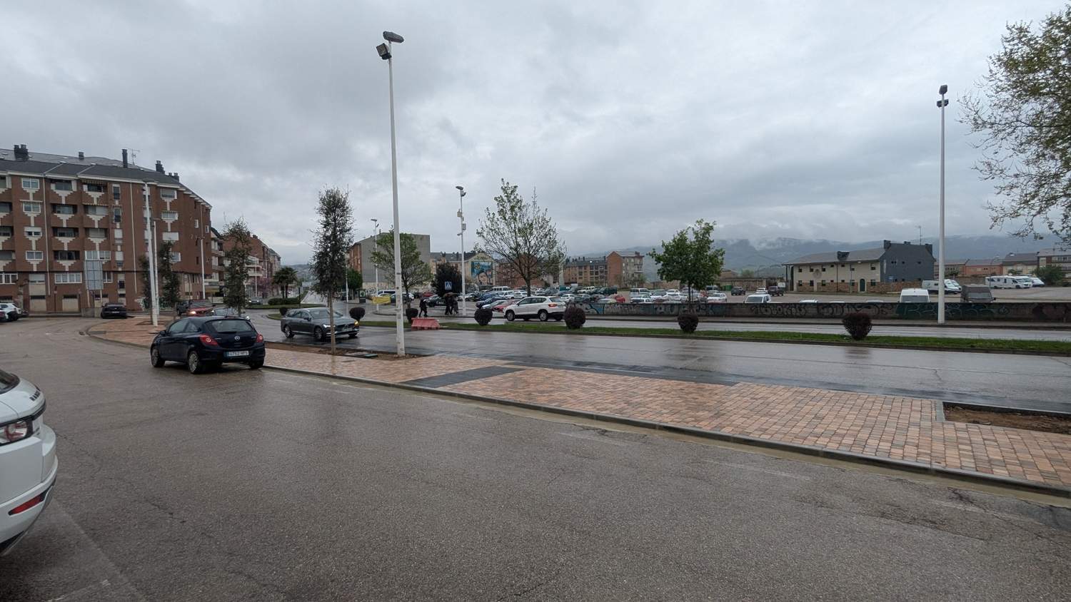 Obras en las aceras de Avenida del Castillo de Ponferrada (3)