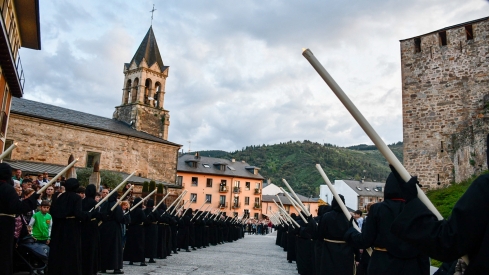 Traslado del Cristo de la Esperanza de Ponferrad (69)