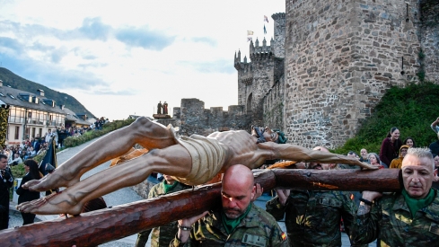 Traslado del Cristo de la Esperanza de Ponferrad (86)