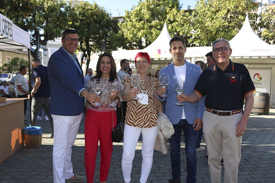 La Feria del Vino de Cacabelos regresó para 'brindar' con DO Bierzo sus ...
