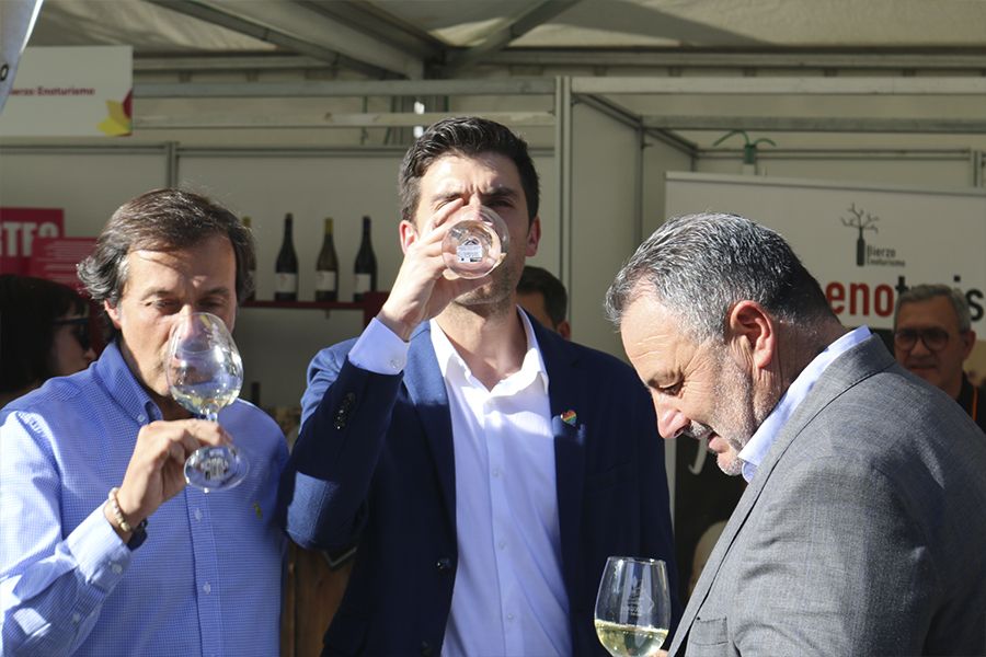 La Feria del Vino de Cacabelos regresó para 'brindar' con DO Bierzo sus ...