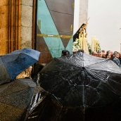 La lluvia impide la procesión de la Soledad en Ponferrada 