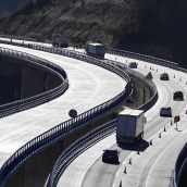 César Sánchez ICAL. Nuevo viaducto de ‘El Castro’ de la A 6 entre las comunidades de Castilla y León y Galicia 