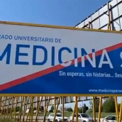 CB inicia la campaña 'Medicina Sí!' para atraer el grado a Ponferrada con la instalación de vallas y una recogida de firmas