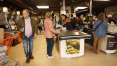 César Sánchez ICAL. Vuelta a la actividad en los comercios de Ponferrada 