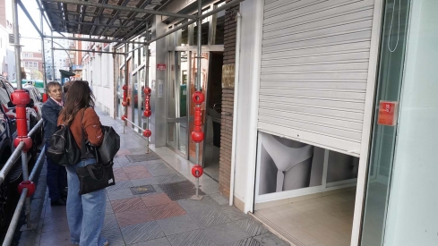 Campillo ICAL. Apagón a nivel nacional en León. En la imagen, establecimientos cerrados tras la falta de flujo eléctrico