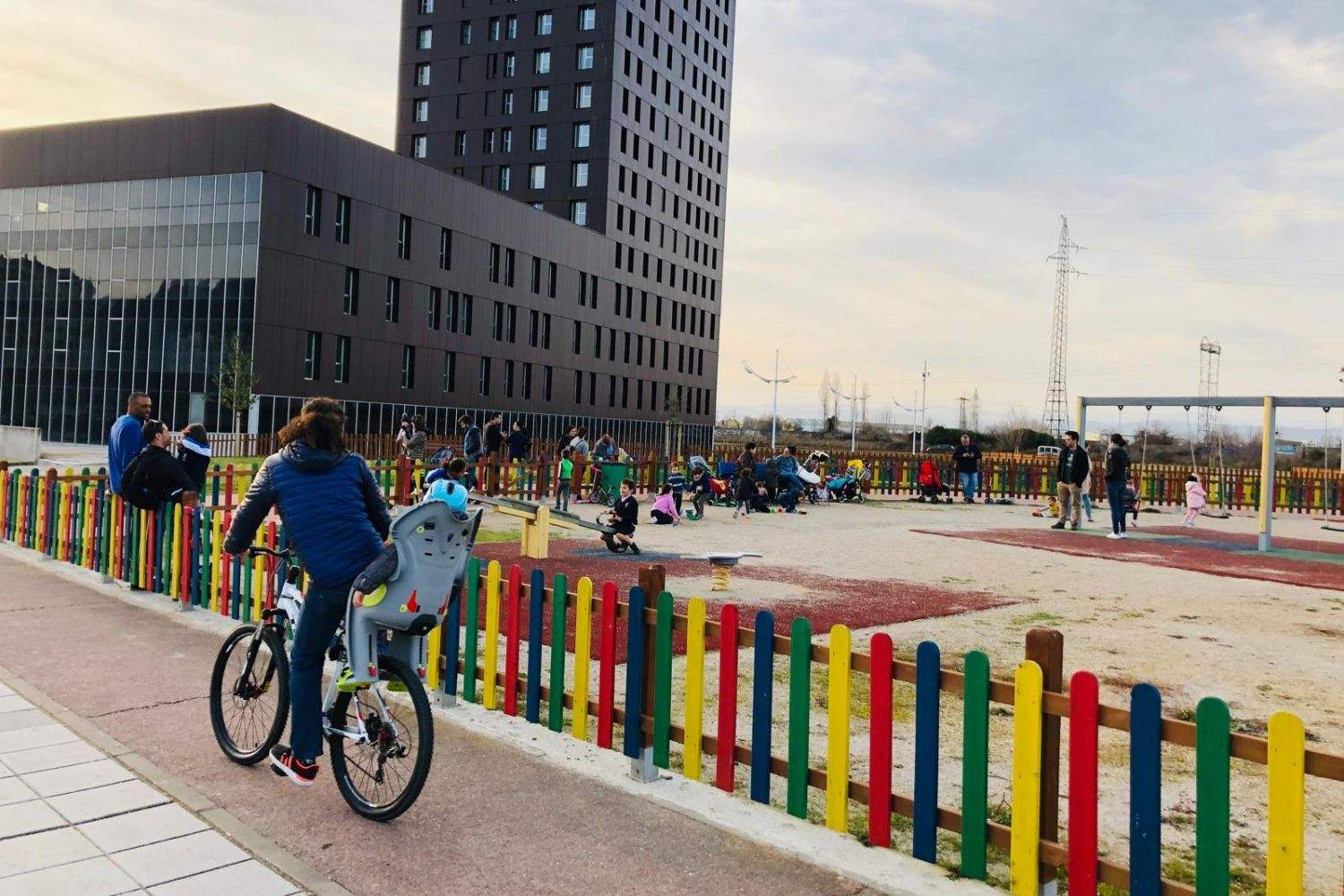 La Seguridad Social tramitó 762 permisos por nacimiento y cuidado de menor en la provincia de León durante el primer trimestre de 2025