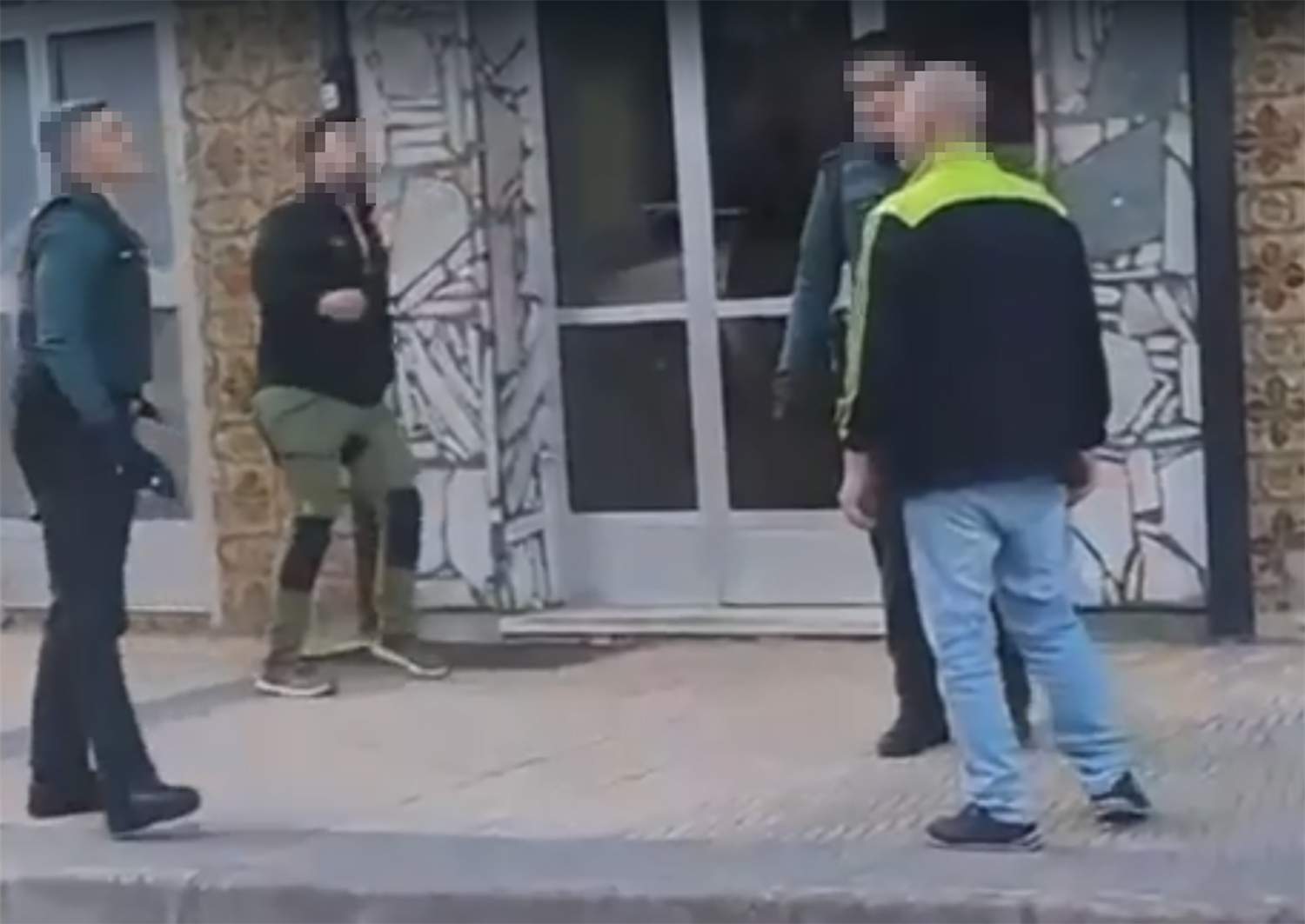 Detenido un hombre en Vega de Espinareda por intentar atacar a su pareja con un cuchillo Detenido un hombre en Vega de Espinareda por intentar atacar a su pareja con un cuchillo