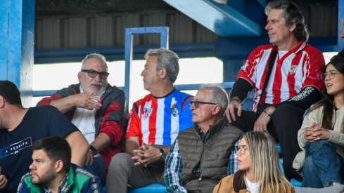 Así disfrutó El Toralín de la victoria que acerca a la Ponferradina al liderato | Dani Merino Así disfrutó El Toralín de la victoria que acerca a la Ponferradina al liderato | Dani Merino