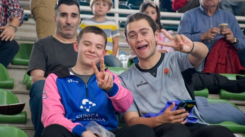 El Lydia Valentín vibró pese al adiós del Clínica Ponferrada de los playoffs de ascenso | Dani Merino El Lydia Valentín vibró pese al adiós del Clínica Ponferrada de los playoffs de ascenso | Dani Merino