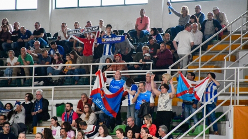 El Lydia Valentín vibró pese al adiós del Clínica Ponferrada de los playoffs de ascenso | Dani Merino El Lydia Valentín vibró pese al adiós del Clínica Ponferrada de los playoffs de ascenso | Dani Merino