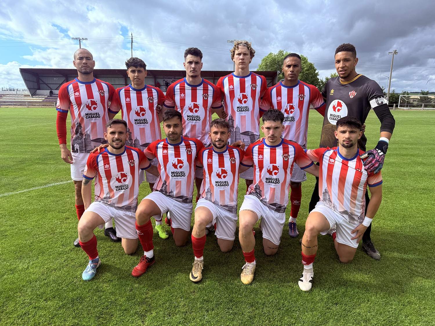 El Atlético Bembibre desciende a Regional de Aficionados tras su derrota en Becerril El Atlético Bembibre desciende a Regional de Aficionados tras su derrota en Becerril