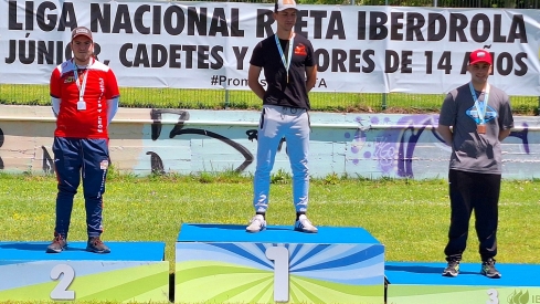 El arquero berciano Héctor González, subcampeón del Gran Premio Promesas Iberdrola