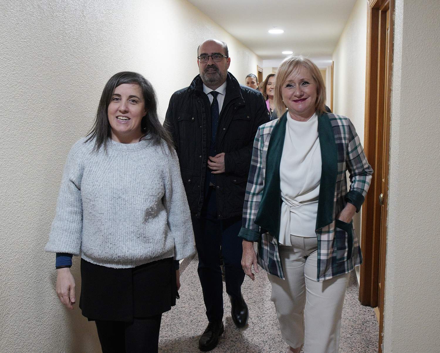 César Sánchez / ICAL . La consejera de Industria, Comercio y Empleo, Leticia García, durante su visita a la Cooperativa Panacea en Ponferrada