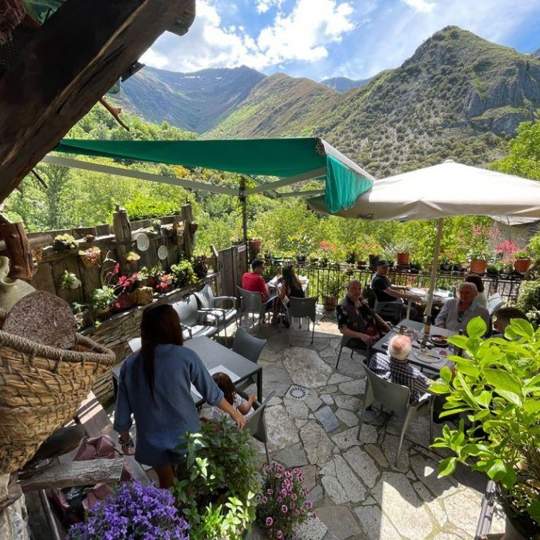 Terraza Cantina de Peñalba 