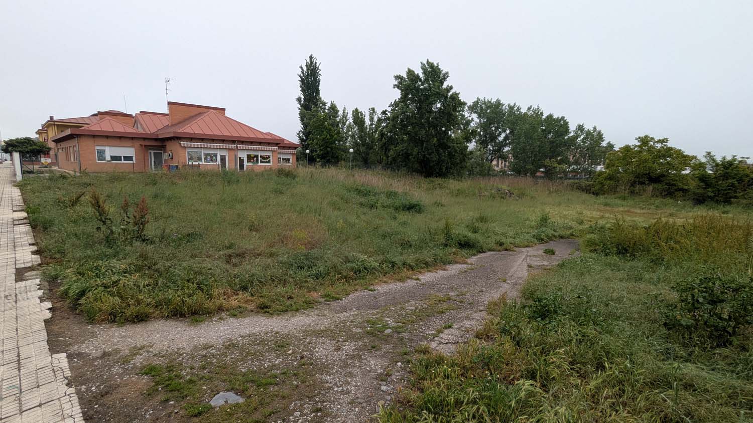 Parcela en la calle Andrés Viloria de Ponferrada para la construcción de vivienda pública 